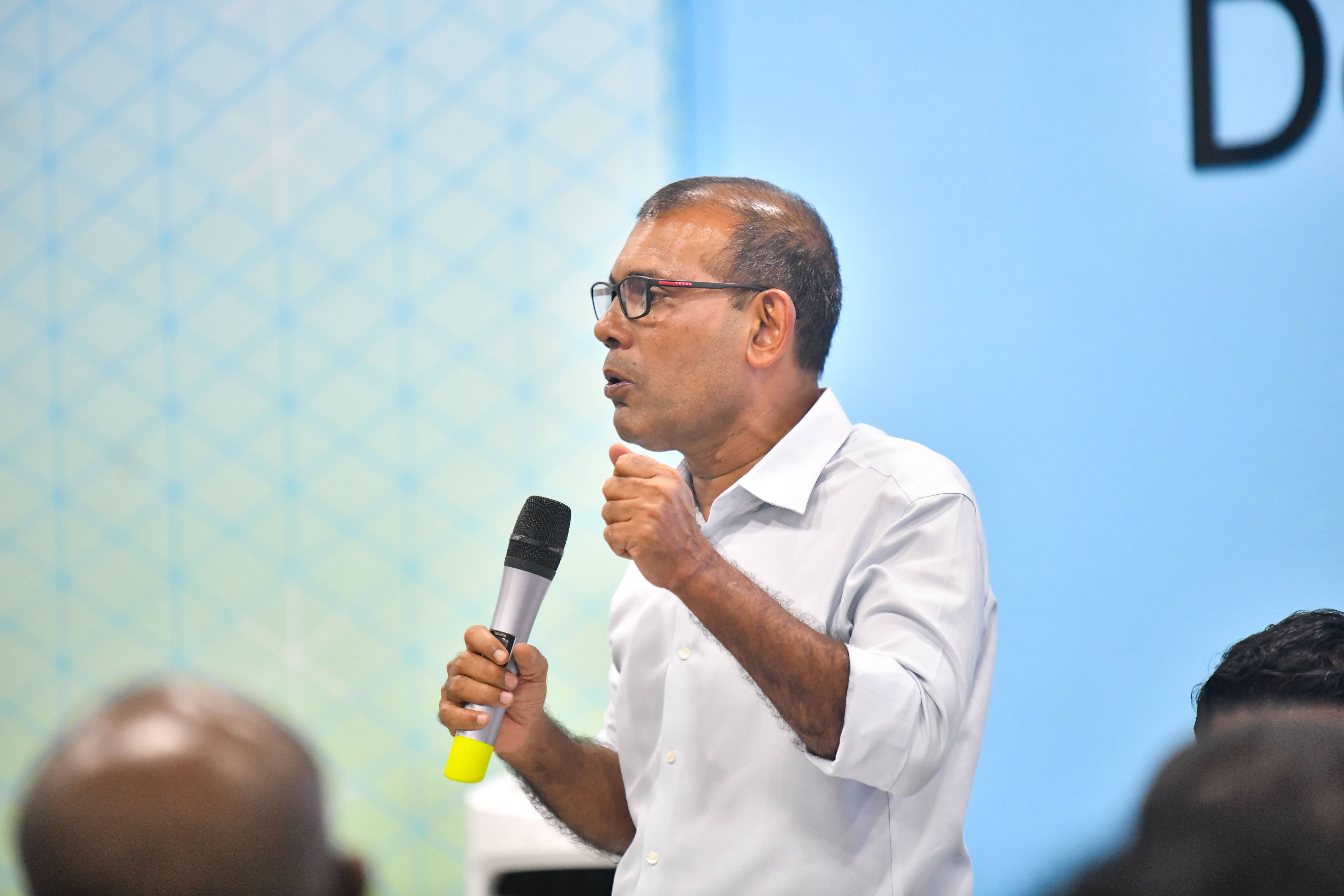ޑޮލަރުގެ ދަތިކަން އިންތިހާއަށް ގޮސްފި: ނަޝީދު