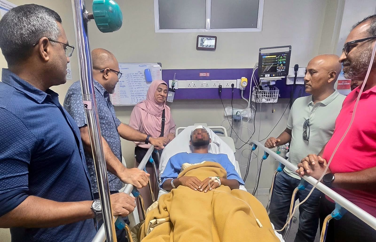ސައިކަލެއްގައި ޖެހި އަނިޔާވި ފުލުސް އޮފިސަރާ ވަޒީރު އިހްސާން ބައްދަލުކުރައްވައިފި